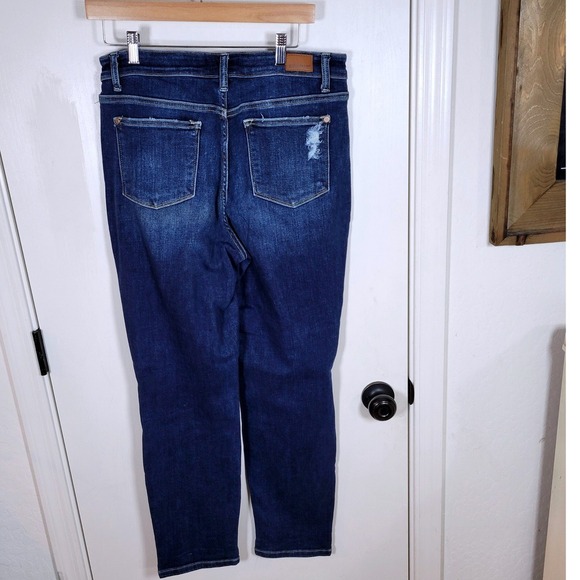 Judy Blue Boyfriend Fit Distressed Jeans Size 29/9 - Picture 7 of 10